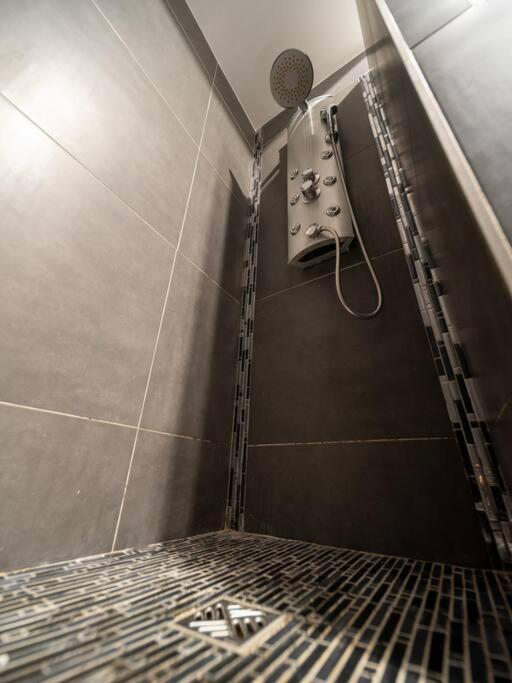 *Appartement Climatise Au Coeur Du Vieux Port* มาร์กเซย ภายนอก รูปภาพ
